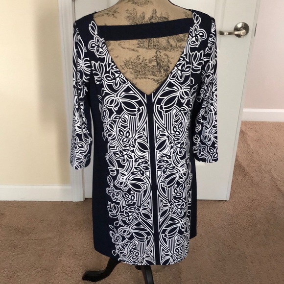 Dress - Picture 3 of 7